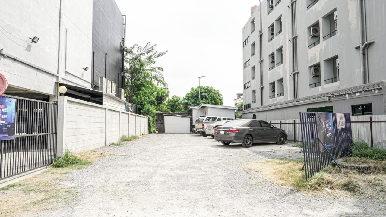 Roomquest Bangkok Don Mueang Airport Exterior foto